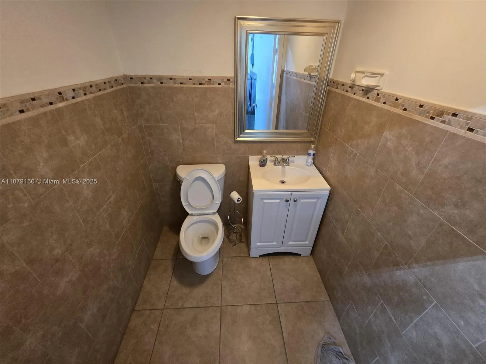 2460 Nw 17th Ln 6, Pompano Beach, Florida 33064, Pompano Beach, Florida 33064, ,Commercial Lease,For Rent,2460 Nw 17th Ln 6, Pompano Beach, Florida 33064,A11879160