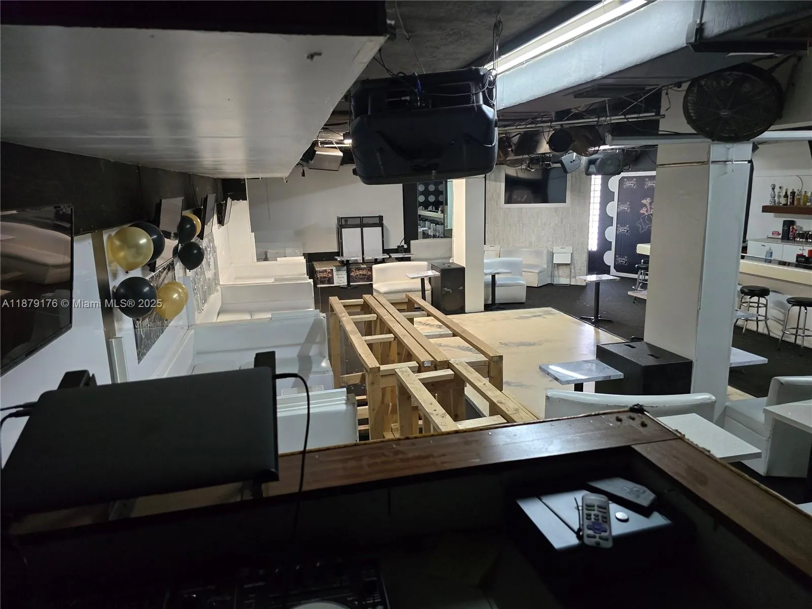 6051 Sw 8th St, Miami, Florida 33144, Miami, Florida 33144, ,Commercial Lease,For Rent,6051 Sw 8th St, Miami, Florida 33144,A11879176