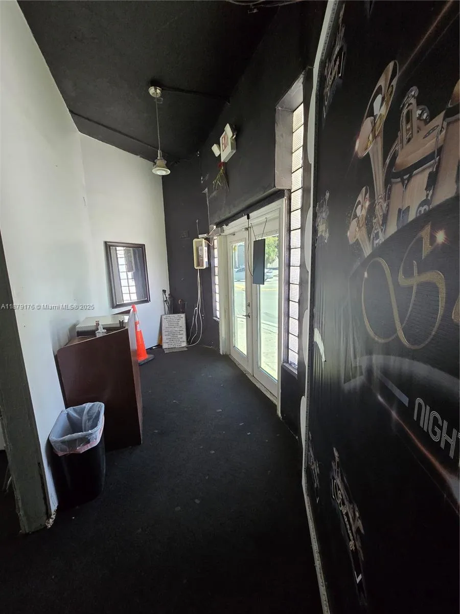 6051 Sw 8th St, Miami, Florida 33144, Miami, Florida 33144, ,Commercial Lease,For Rent,6051 Sw 8th St, Miami, Florida 33144,A11879176