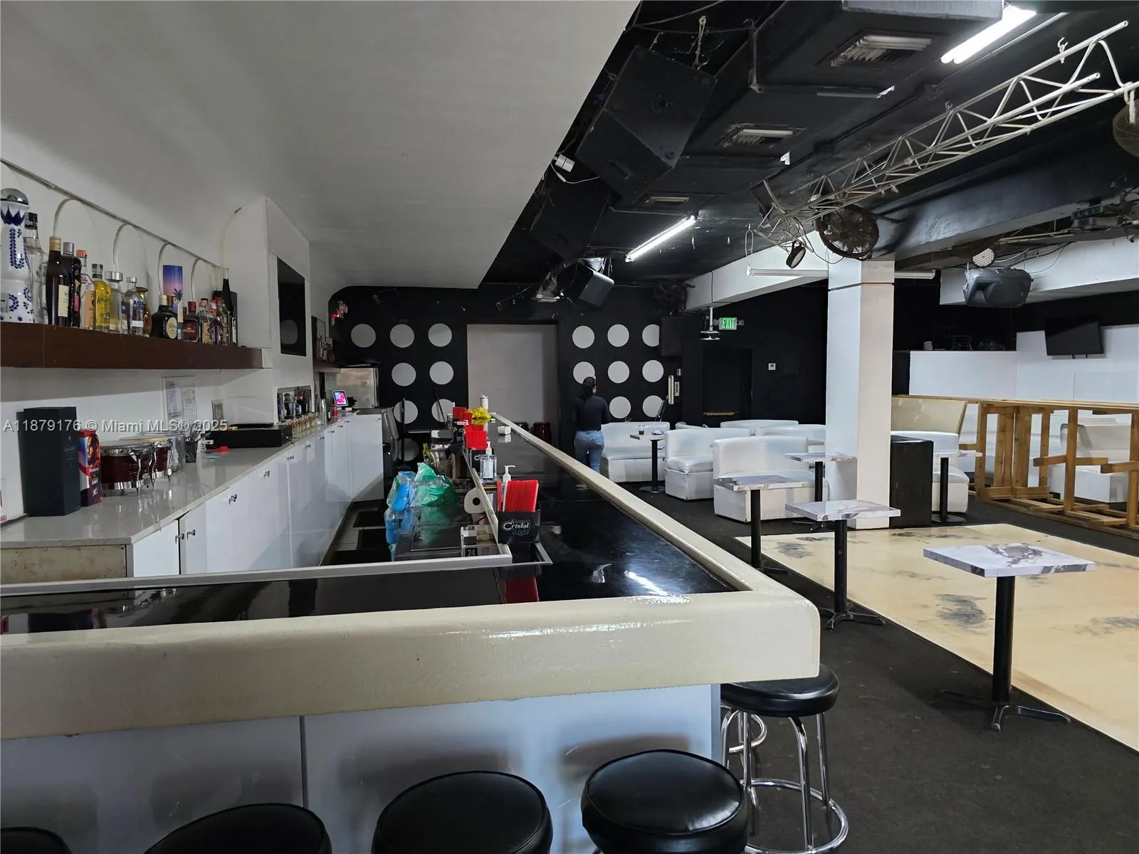 6051 Sw 8th St, Miami, Florida 33144, Miami, Florida 33144, ,Commercial Lease,For Rent,6051 Sw 8th St, Miami, Florida 33144,A11879176