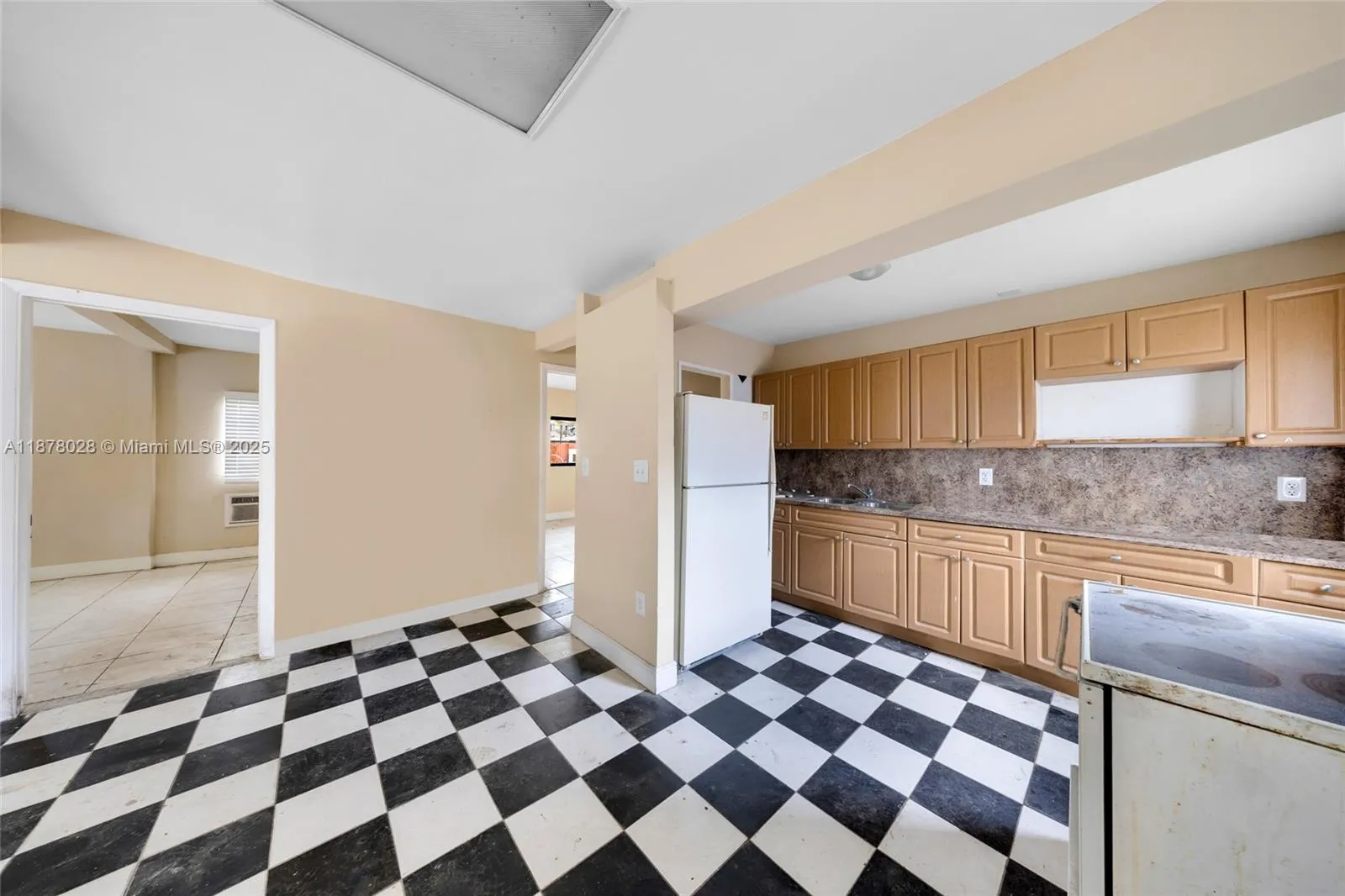 227 Nw 17th Ave, Miami, Florida 33125, Miami, Florida 33125, ,Residential Income,For Sale,227 Nw 17th Ave, Miami, Florida 33125,A11878028