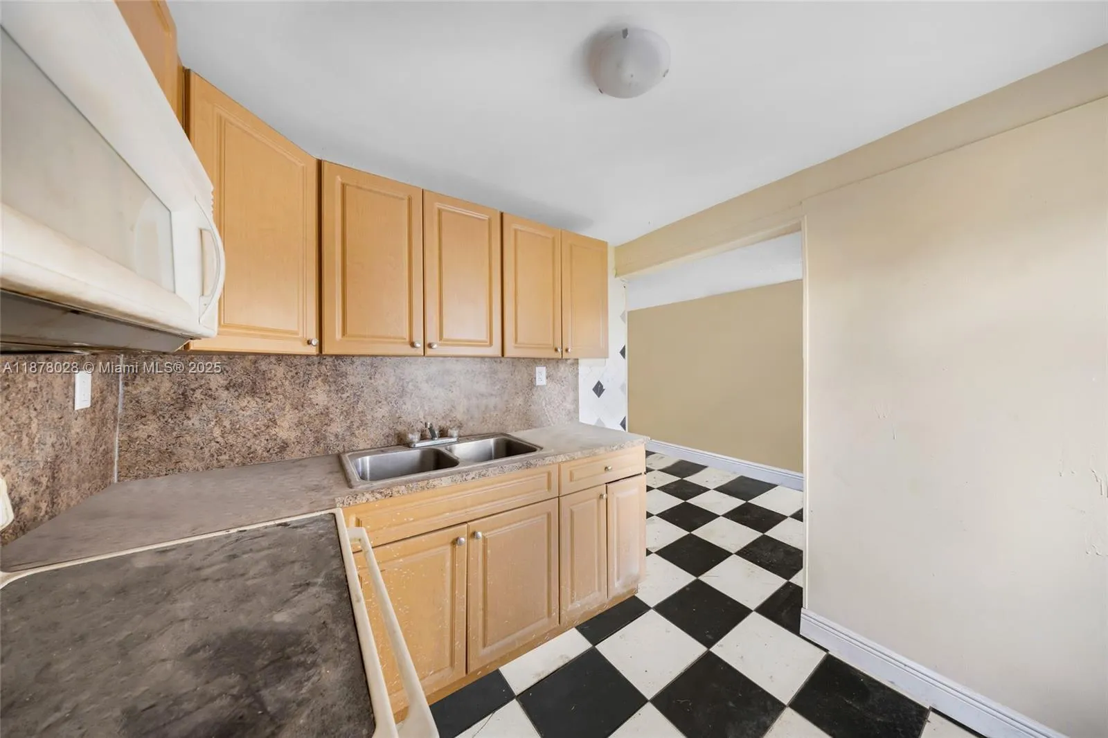 227 Nw 17th Ave, Miami, Florida 33125, Miami, Florida 33125, ,Residential Income,For Sale,227 Nw 17th Ave, Miami, Florida 33125,A11878028