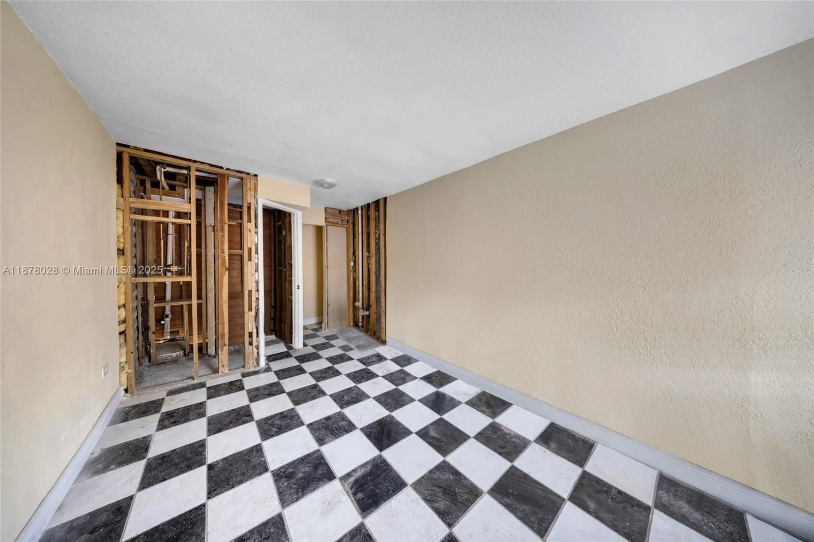 227 Nw 17th Ave, Miami, Florida 33125, Miami, Florida 33125, ,Residential Income,For Sale,227 Nw 17th Ave, Miami, Florida 33125,A11878028