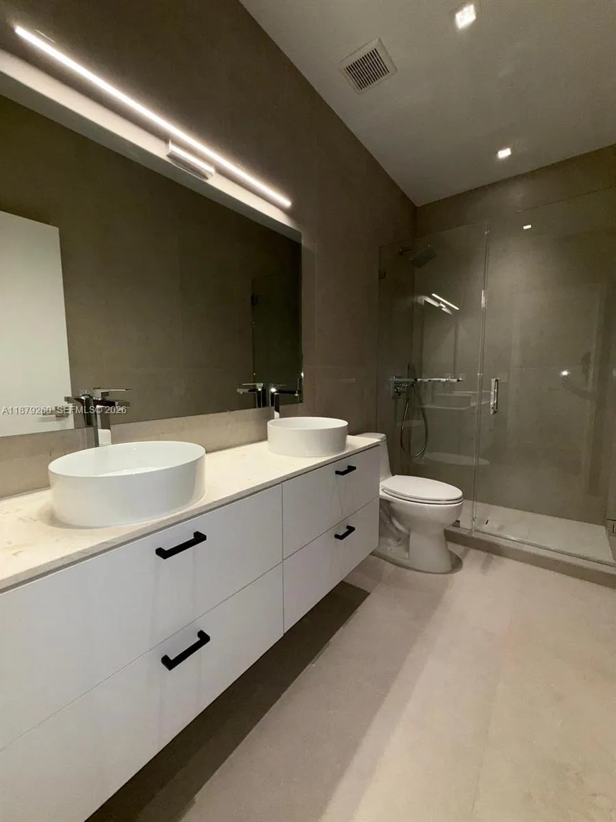 5371 Sw 32nd Ter 0, Hollywood, Florida 33023, Hollywood, Florida 33023, 5 Bedrooms Bedrooms, ,4 BathroomsBathrooms,Residential Lease,For Rent,5371 Sw 32nd Ter 0, Hollywood, Florida 33023,A11879260