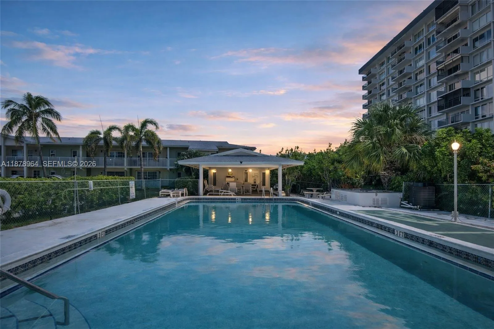 930 Se 9th Ave 8, Pompano Beach, Florida 33060, Pompano Beach, Florida 33060, 2 Bedrooms Bedrooms, ,2 BathroomsBathrooms,Residential,For Sale,930 Se 9th Ave 8, Pompano Beach, Florida 33060,A11878964