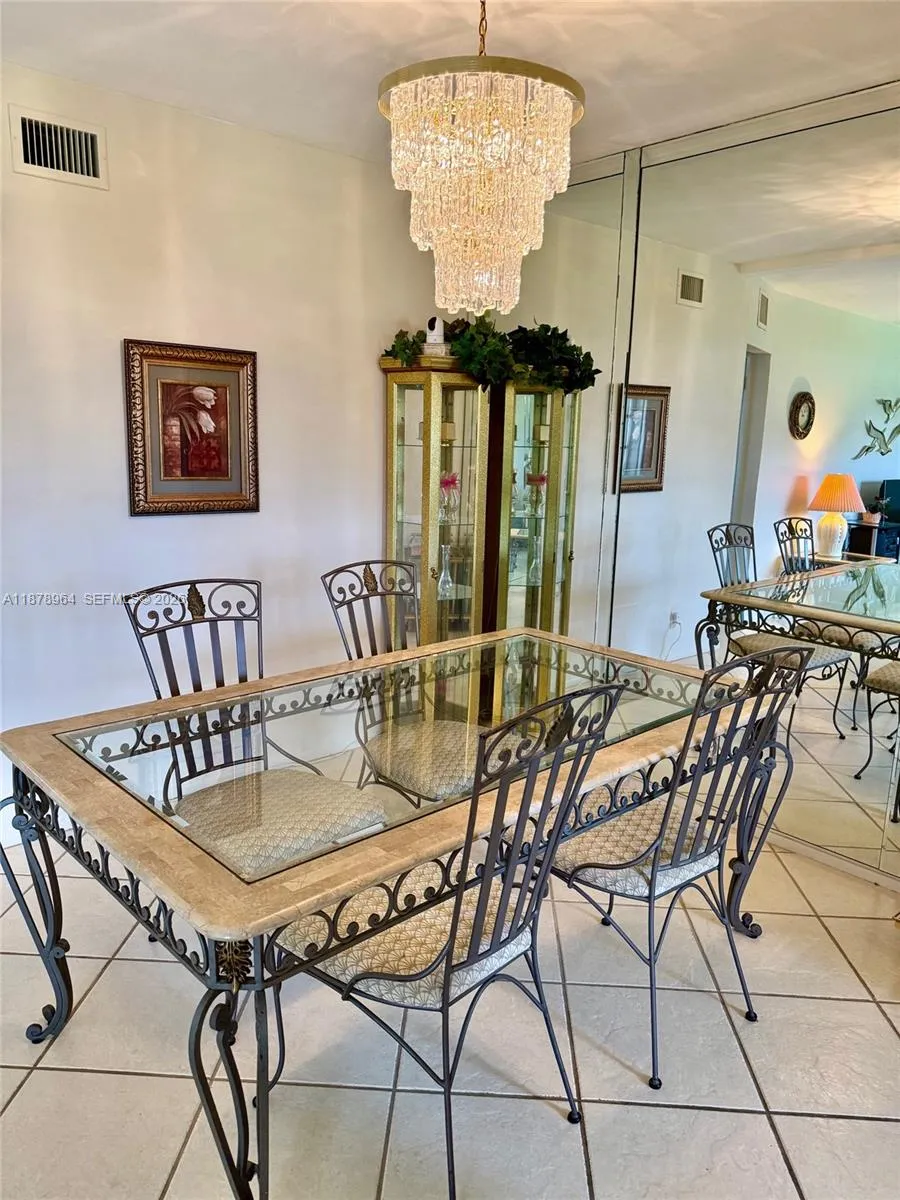 930 Se 9th Ave 8, Pompano Beach, Florida 33060, Pompano Beach, Florida 33060, 2 Bedrooms Bedrooms, ,2 BathroomsBathrooms,Residential,For Sale,930 Se 9th Ave 8, Pompano Beach, Florida 33060,A11878964