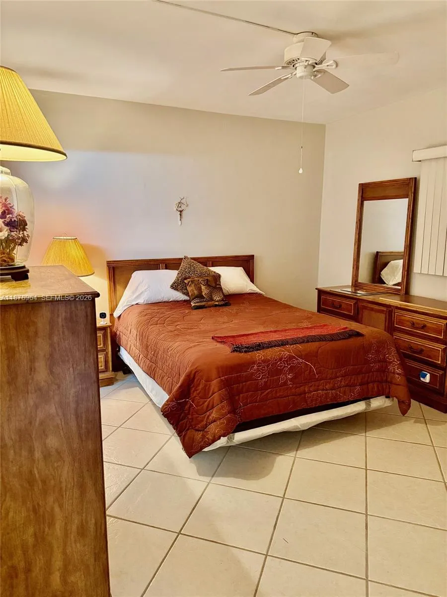 930 Se 9th Ave 8, Pompano Beach, Florida 33060, Pompano Beach, Florida 33060, 2 Bedrooms Bedrooms, ,2 BathroomsBathrooms,Residential,For Sale,930 Se 9th Ave 8, Pompano Beach, Florida 33060,A11878964