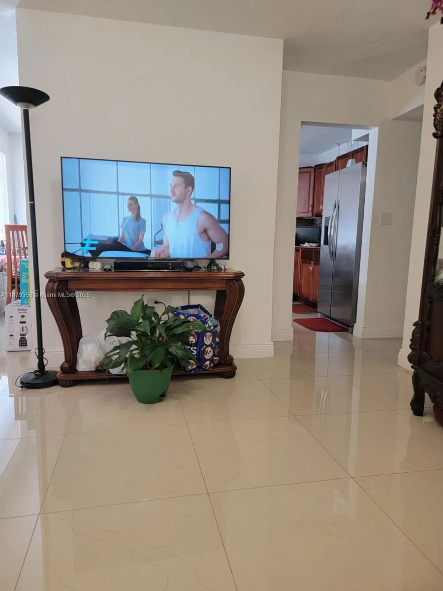 Miami, Florida 33135, Miami, Florida 33135, ,Residential Income,For Sale, Miami, Florida 33135,A11879356