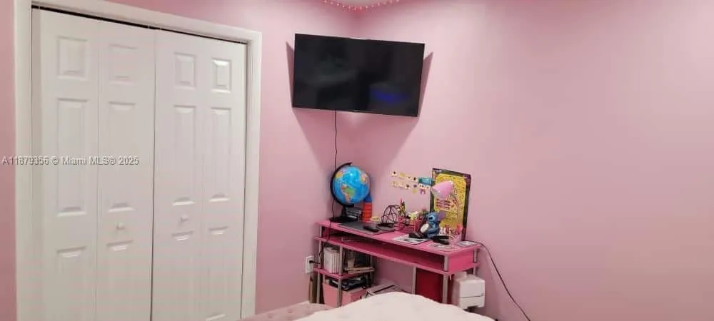 Miami, Florida 33135, Miami, Florida 33135, ,Residential Income,For Sale, Miami, Florida 33135,A11879356