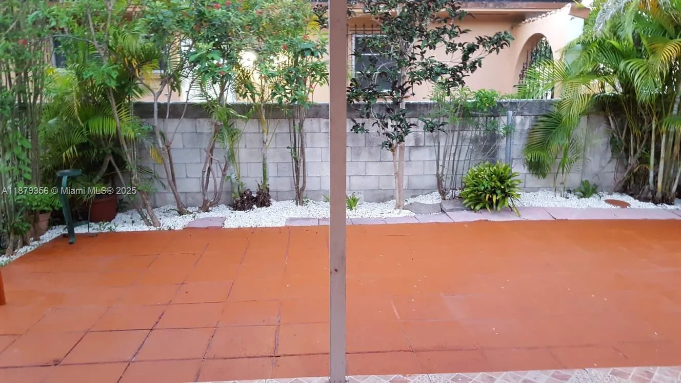 Miami, Florida 33135, Miami, Florida 33135, ,Residential Income,For Sale, Miami, Florida 33135,A11879356