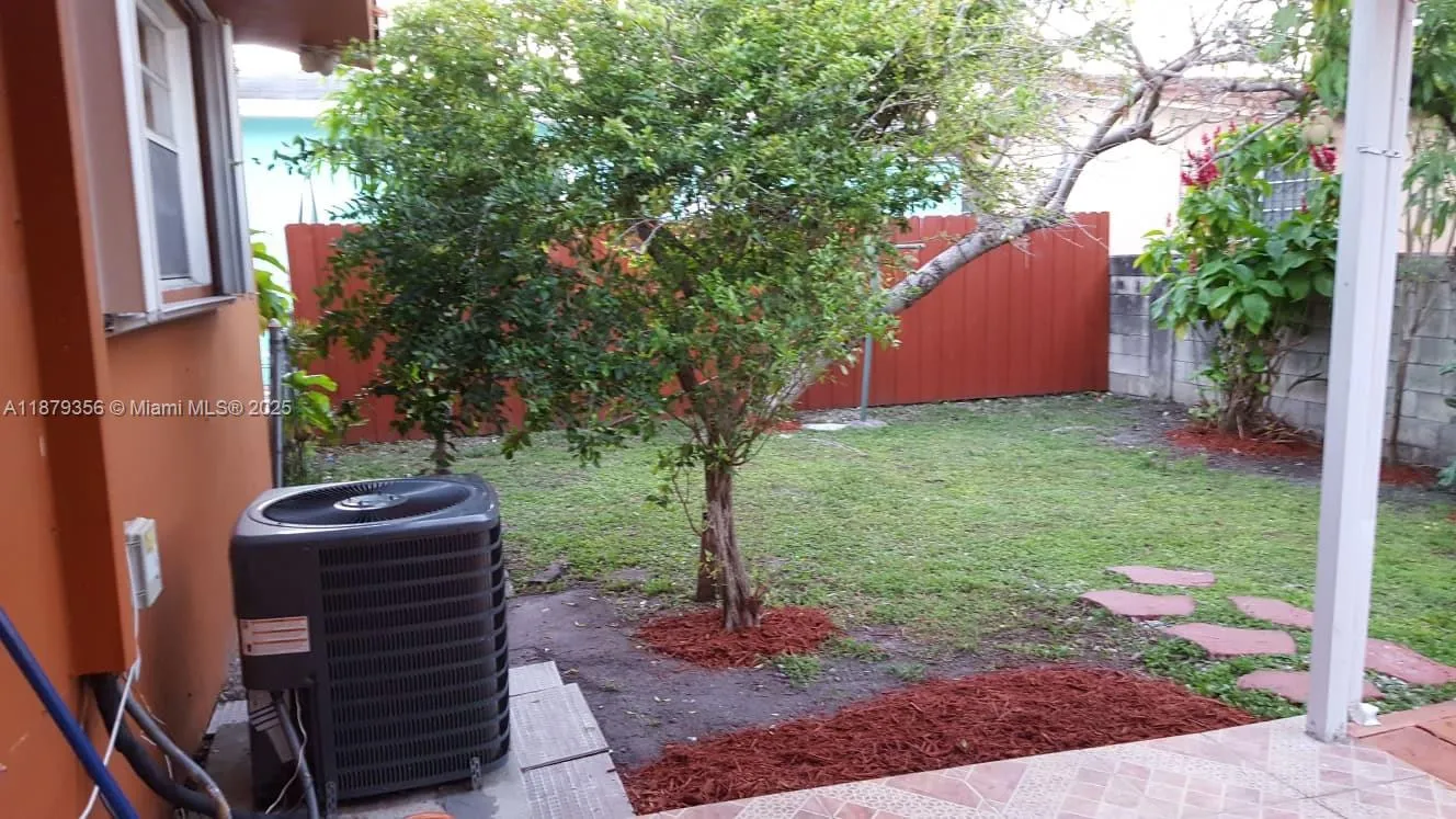 Miami, Florida 33135, Miami, Florida 33135, ,Residential Income,For Sale, Miami, Florida 33135,A11879356