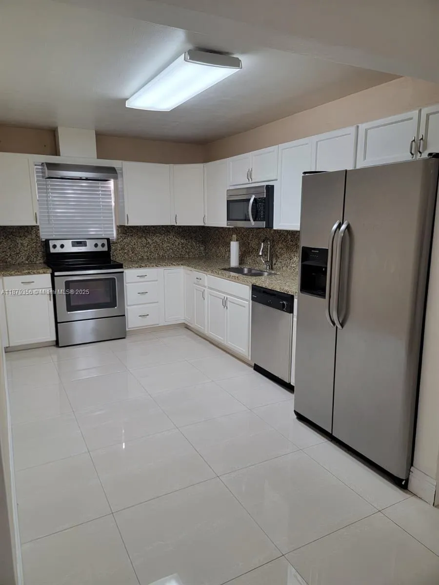 Miami, Florida 33135, Miami, Florida 33135, ,Residential Income,For Sale, Miami, Florida 33135,A11879356