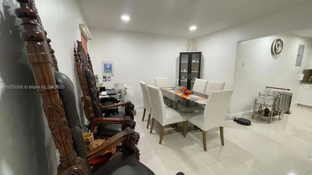 Miami, Florida 33135, Miami, Florida 33135, ,Residential Income,For Sale, Miami, Florida 33135,A11879356