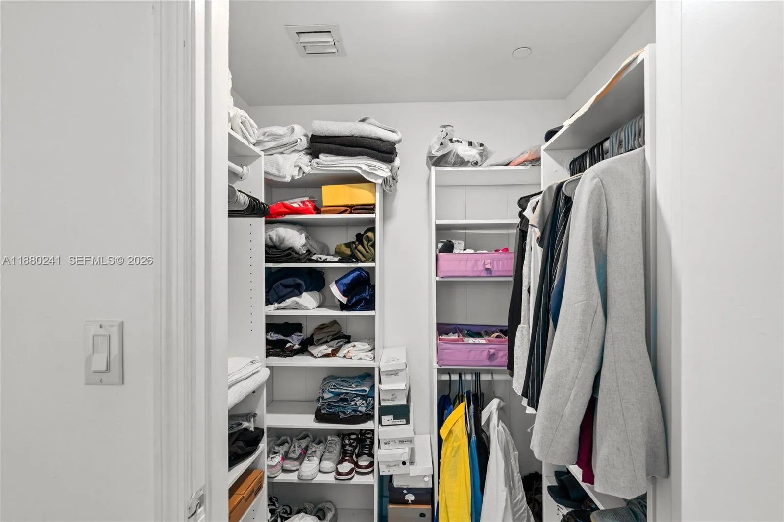 55 Se 6th St 1203, Miami, Florida 33131, Miami, Florida 33131, 2 Bedrooms Bedrooms, ,2 BathroomsBathrooms,Residential,For Sale,55 Se 6th St 1203, Miami, Florida 33131,A11880241