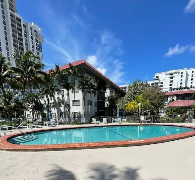 8107 Sw 72nd Ave 423e, Miami, Florida 33143, Miami, Florida 33143, 2 Bedrooms Bedrooms, ,2 BathroomsBathrooms,Residential,For Sale,8107 Sw 72nd Ave 423e, Miami, Florida 33143,A11879881