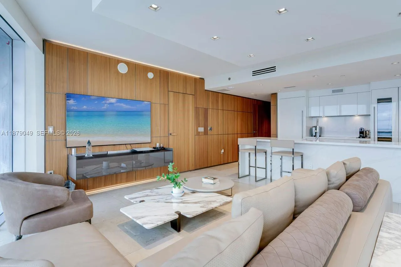 465 Brickell Ave 4801, Miami, Florida 33131, Miami, Florida 33131, 3 Bedrooms Bedrooms, ,2 BathroomsBathrooms,Residential,For Sale,465 Brickell Ave 4801, Miami, Florida 33131,A11879049