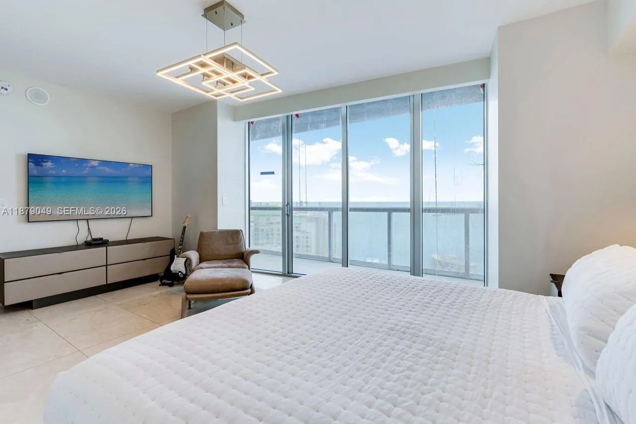 465 Brickell Ave 4801, Miami, Florida 33131, Miami, Florida 33131, 3 Bedrooms Bedrooms, ,2 BathroomsBathrooms,Residential,For Sale,465 Brickell Ave 4801, Miami, Florida 33131,A11879049
