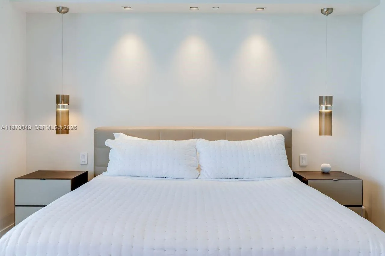 465 Brickell Ave 4801, Miami, Florida 33131, Miami, Florida 33131, 3 Bedrooms Bedrooms, ,2 BathroomsBathrooms,Residential,For Sale,465 Brickell Ave 4801, Miami, Florida 33131,A11879049