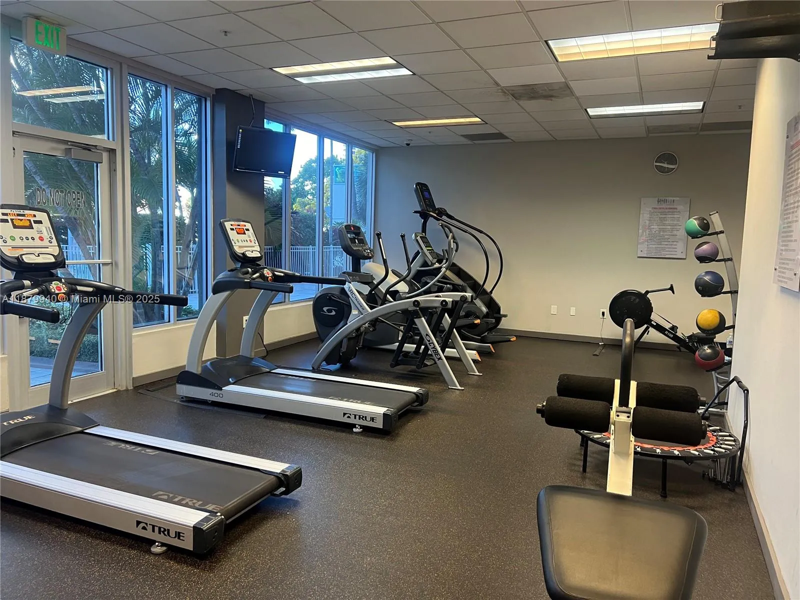 19390 Collins Ave Ph-5, Sunny Isles Beach, Florida, Sunny Isles Beach, Florida 33160, 1 Bedroom Bedrooms, ,1 BathroomBathrooms,Residential Lease,For Rent,19390 Collins Ave Ph-5, Sunny Isles Beach, Florida,A11879940