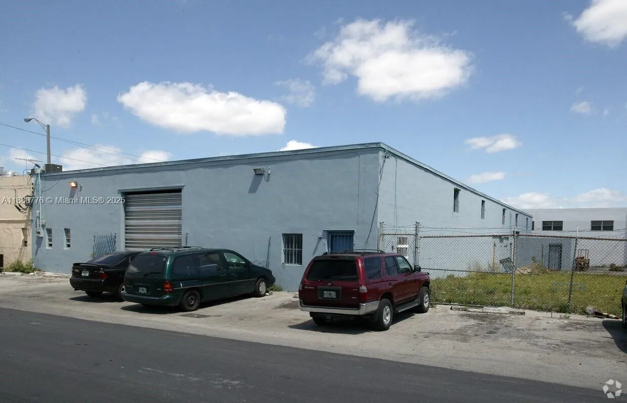 3671 Nw 50th St, Hialeah, Florida 33142, Hialeah, Florida 33142, ,Commercial Sale,For Sale,3671 Nw 50th St, Hialeah, Florida 33142,A11880776