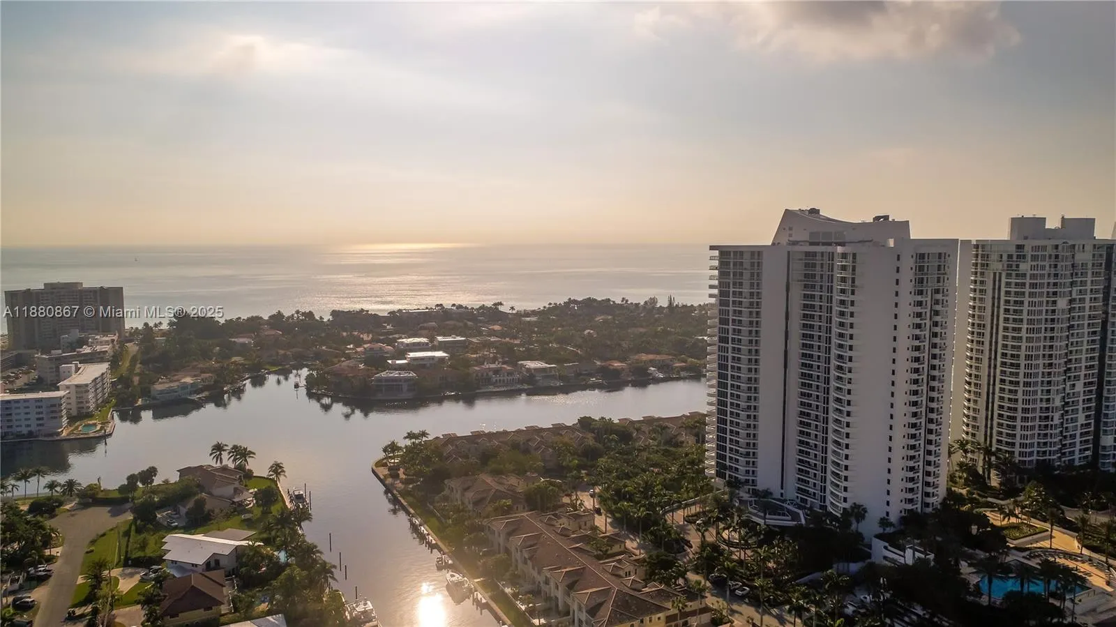 3705 Ne 214 St 13, Aventura, Florida 33180, Aventura, Florida 33180, 4 Bedrooms Bedrooms, ,4 BathroomsBathrooms,Residential Lease,For Rent,3705 Ne 214 St 13, Aventura, Florida 33180,A11880867