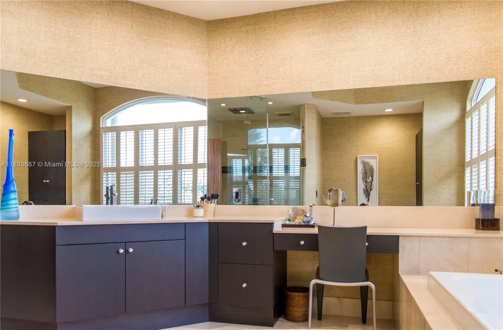 3705 Ne 214 St 13, Aventura, Florida 33180, Aventura, Florida 33180, 4 Bedrooms Bedrooms, ,4 BathroomsBathrooms,Residential Lease,For Rent,3705 Ne 214 St 13, Aventura, Florida 33180,A11880867