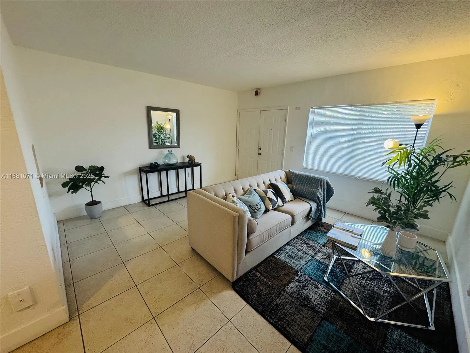 1401 Nw 103rd St 124, Miami, Florida 33147, Miami, Florida 33147, 2 Bedrooms Bedrooms, ,1 BathroomBathrooms,Residential Lease,For Rent,1401 Nw 103rd St 124, Miami, Florida 33147,A11881071