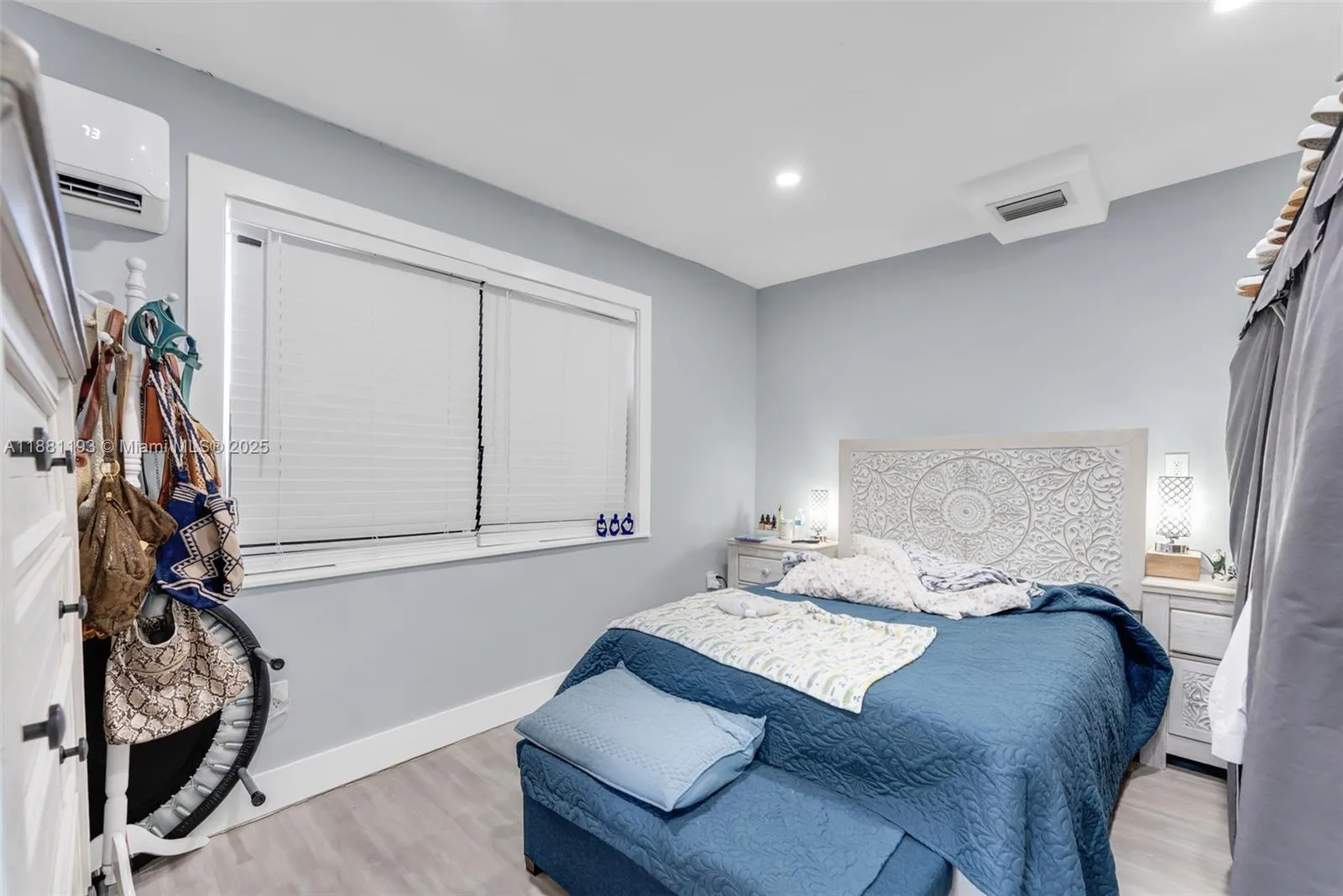 Hialeah, Florida 33014, 4 Bedrooms Bedrooms, ,2 BathroomsBathrooms,Residential,For Sale,A11881193