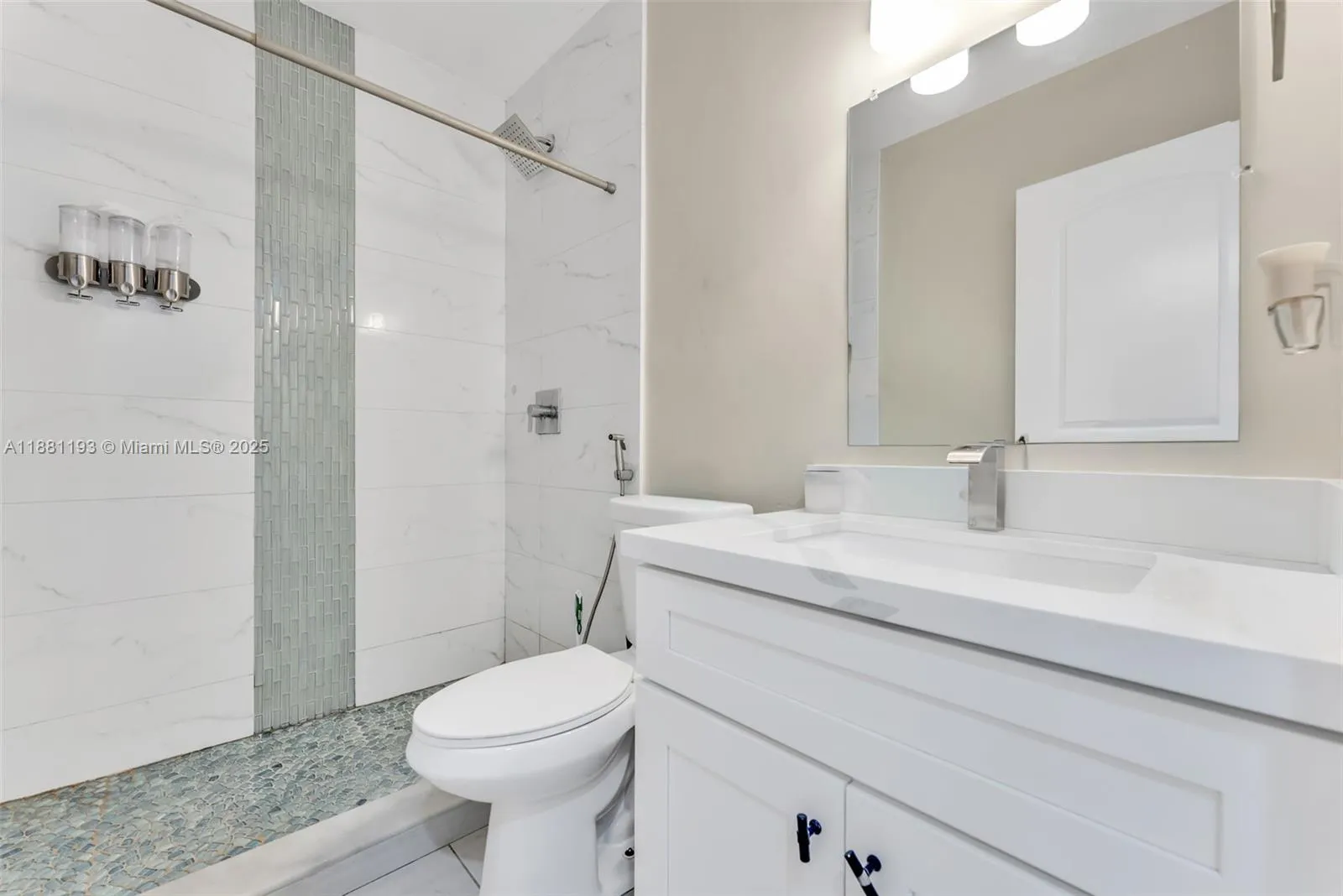 Hialeah, Florida 33014, 4 Bedrooms Bedrooms, ,2 BathroomsBathrooms,Residential,For Sale,A11881193