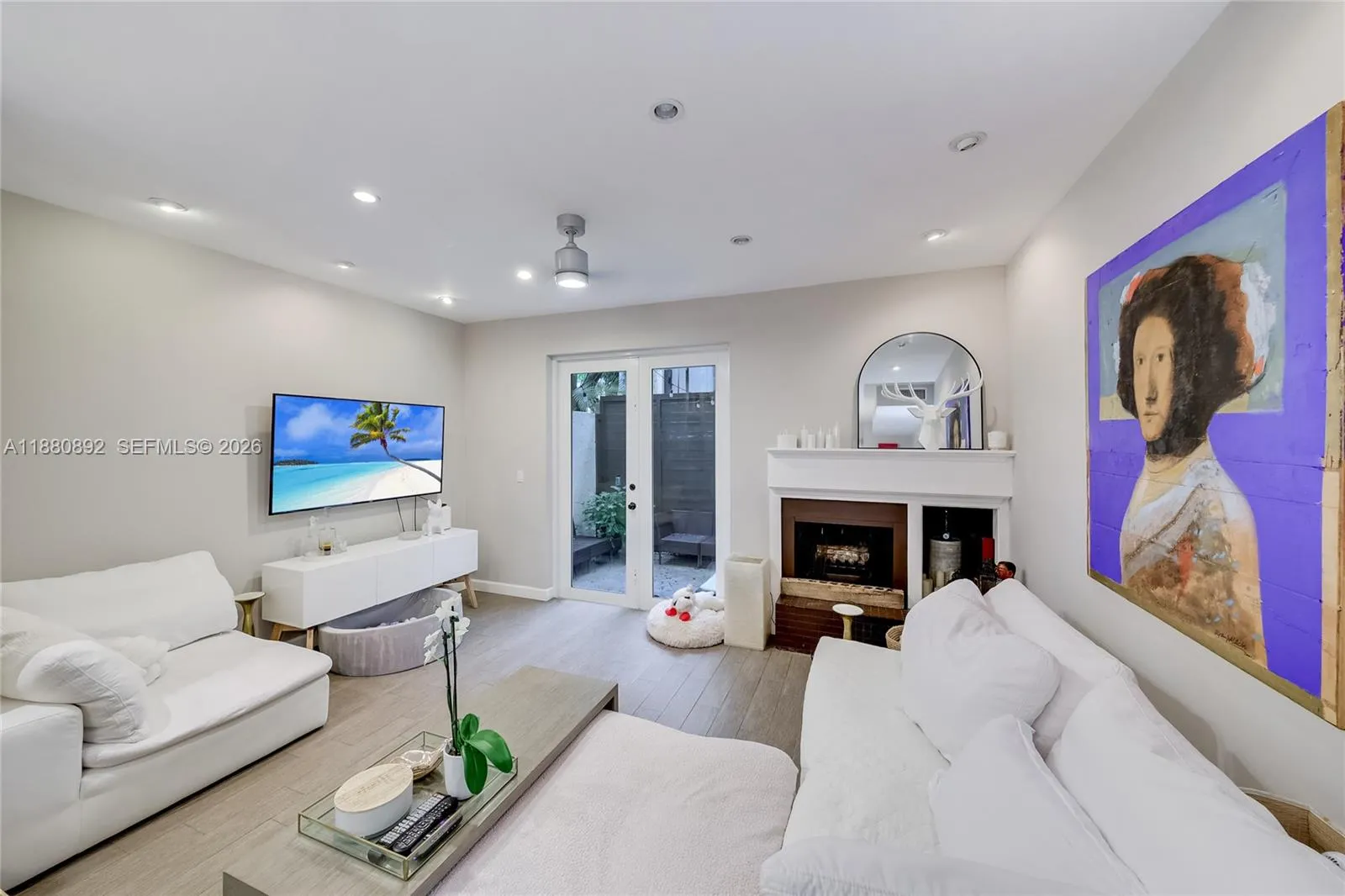 2768 Day Ave 1, Miami, Florida 33133, Miami, Florida 33133, 2 Bedrooms Bedrooms, ,1 BathroomBathrooms,Residential,For Sale,2768 Day Ave 1, Miami, Florida 33133,A11880892