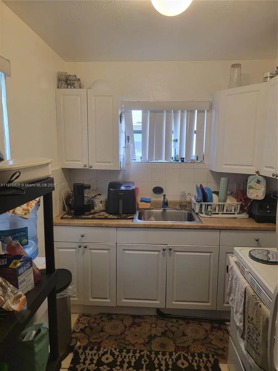 1670 Harding St, Hollywood, Florida 33020, Hollywood, Florida 33020, ,Residential Income,For Sale,1670 Harding St, Hollywood, Florida 33020,A11875828