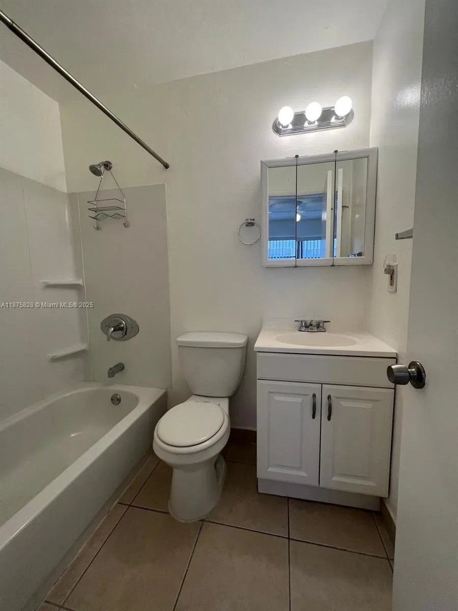 1670 Harding St, Hollywood, Florida 33020, Hollywood, Florida 33020, ,Residential Income,For Sale,1670 Harding St, Hollywood, Florida 33020,A11875828