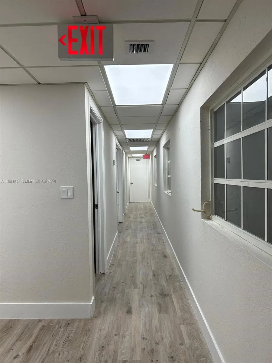 8418 Nw 61st St 5, Miami, Florida 33166, Miami, Florida 33166, ,Commercial Lease,For Rent,8418 Nw 61st St 5, Miami, Florida 33166,A11881541