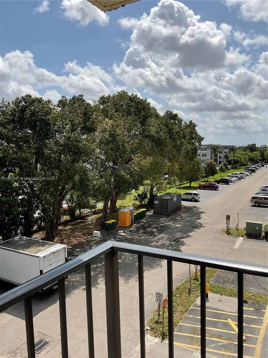 3001 Nw 48th Ave 440, Lauderdale Lakes, Florida 33, Lauderdale Lakes, Florida 33313, 1 Bedroom Bedrooms, ,1 BathroomBathrooms,Residential Lease,For Rent,3001 Nw 48th Ave 440, Lauderdale Lakes, Florida 33,A11881571