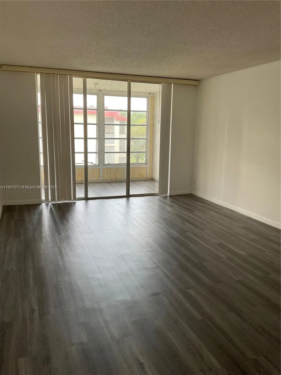 3001 Nw 48th Ave 440, Lauderdale Lakes, Florida 33, Lauderdale Lakes, Florida 33313, 1 Bedroom Bedrooms, ,1 BathroomBathrooms,Residential Lease,For Rent,3001 Nw 48th Ave 440, Lauderdale Lakes, Florida 33,A11881571