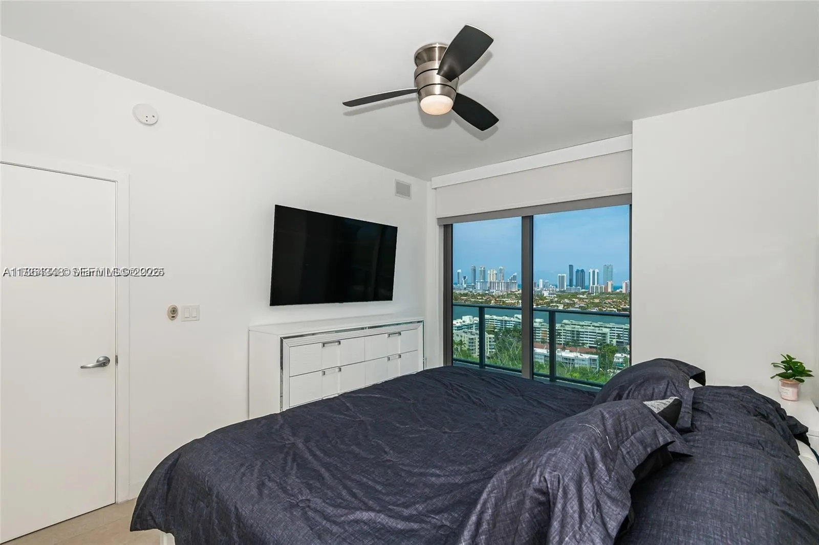 16385 Biscayne Blvd 2118, North Miami Beach, Flori, North Miami Beach, Florida 33160, 2 Bedrooms Bedrooms, ,2 BathroomsBathrooms,Residential,For Sale,16385 Biscayne Blvd 2118, North Miami Beach, Flori,A11864348