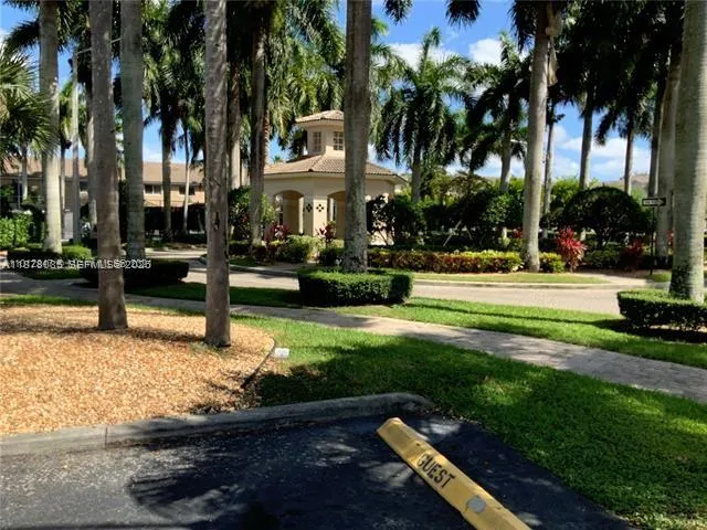 5725 Nw 114th Path 106, Doral, Florida 33178, Doral, Florida 33178, 3 Bedrooms Bedrooms, ,2 BathroomsBathrooms,Residential,For Sale,5725 Nw 114th Path 106, Doral, Florida 33178,A11878085