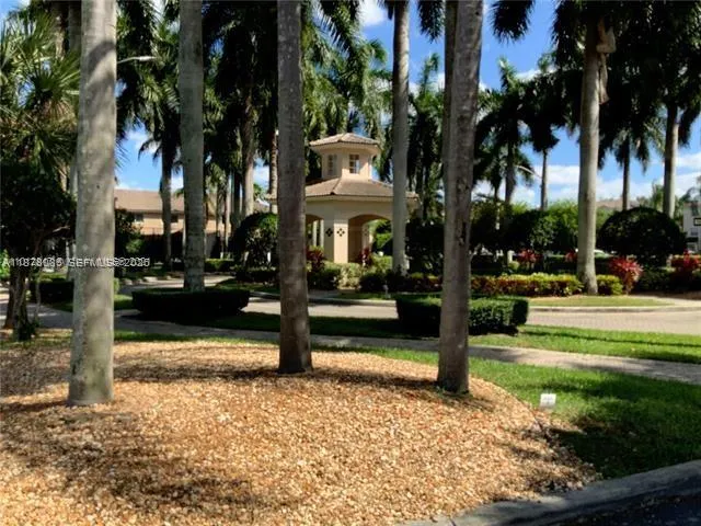 5725 Nw 114th Path 106, Doral, Florida 33178, Doral, Florida 33178, 3 Bedrooms Bedrooms, ,2 BathroomsBathrooms,Residential,For Sale,5725 Nw 114th Path 106, Doral, Florida 33178,A11878085