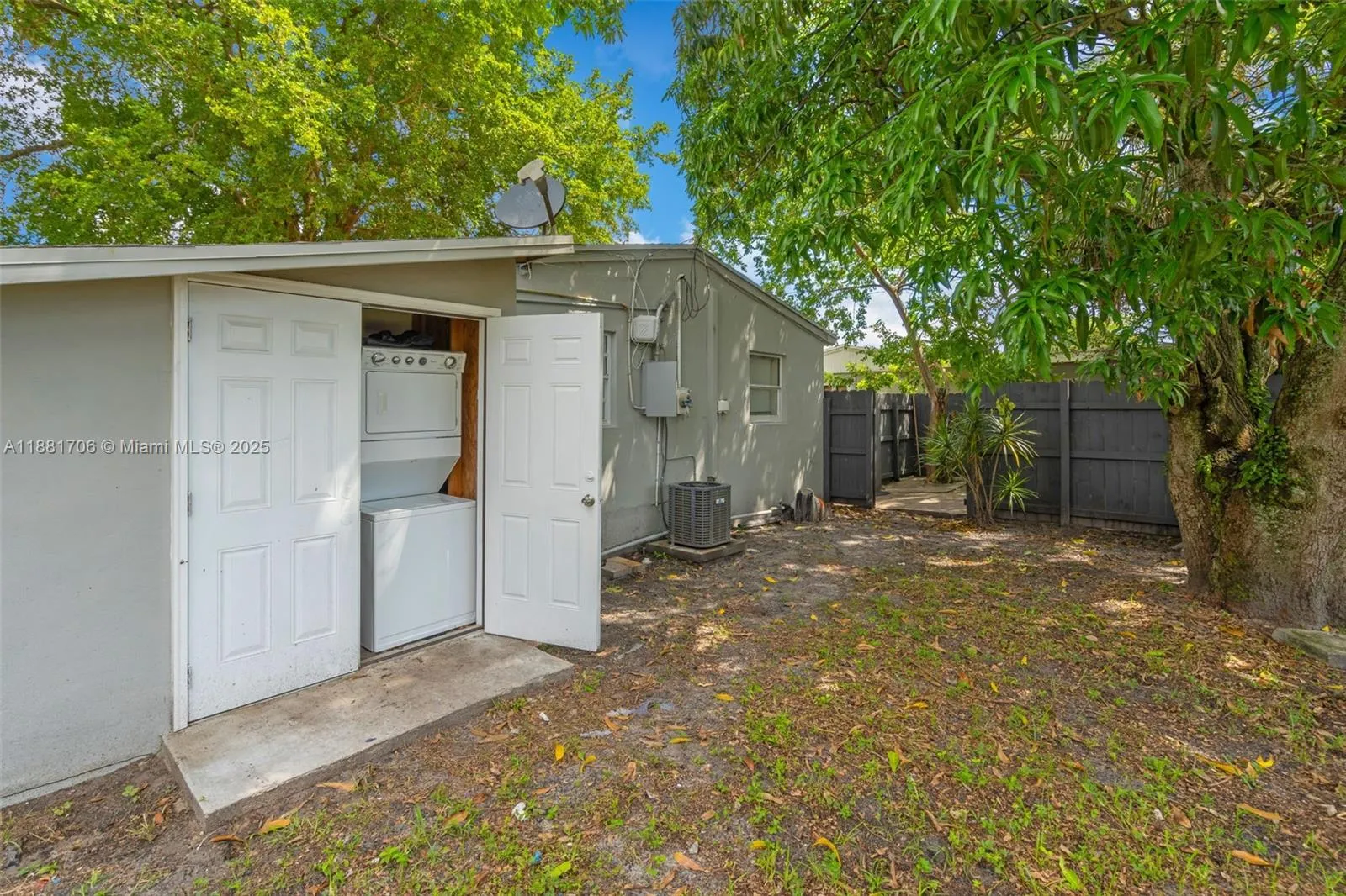 3380 Nw 8th Pl, Lauderhill, Florida 33311, Lauderhill, Florida 33311, ,Residential Income,For Sale,3380 Nw 8th Pl, Lauderhill, Florida 33311,A11881706