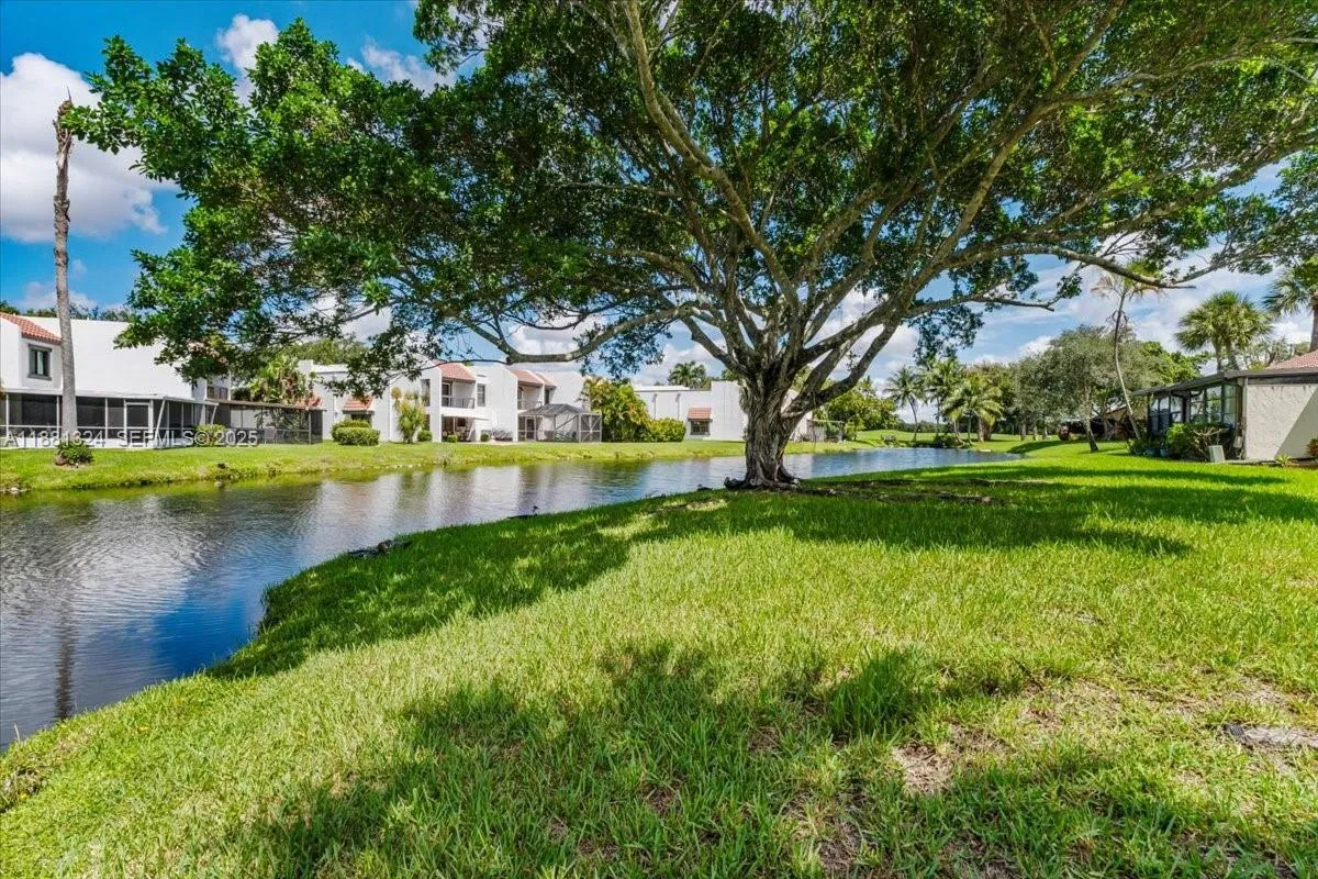 16273 Laurel Dr 7, Weston, Florida 33326, Weston, Florida 33326, 2 Bedrooms Bedrooms, ,2 BathroomsBathrooms,Residential,For Sale,16273 Laurel Dr 7, Weston, Florida 33326,A11881324