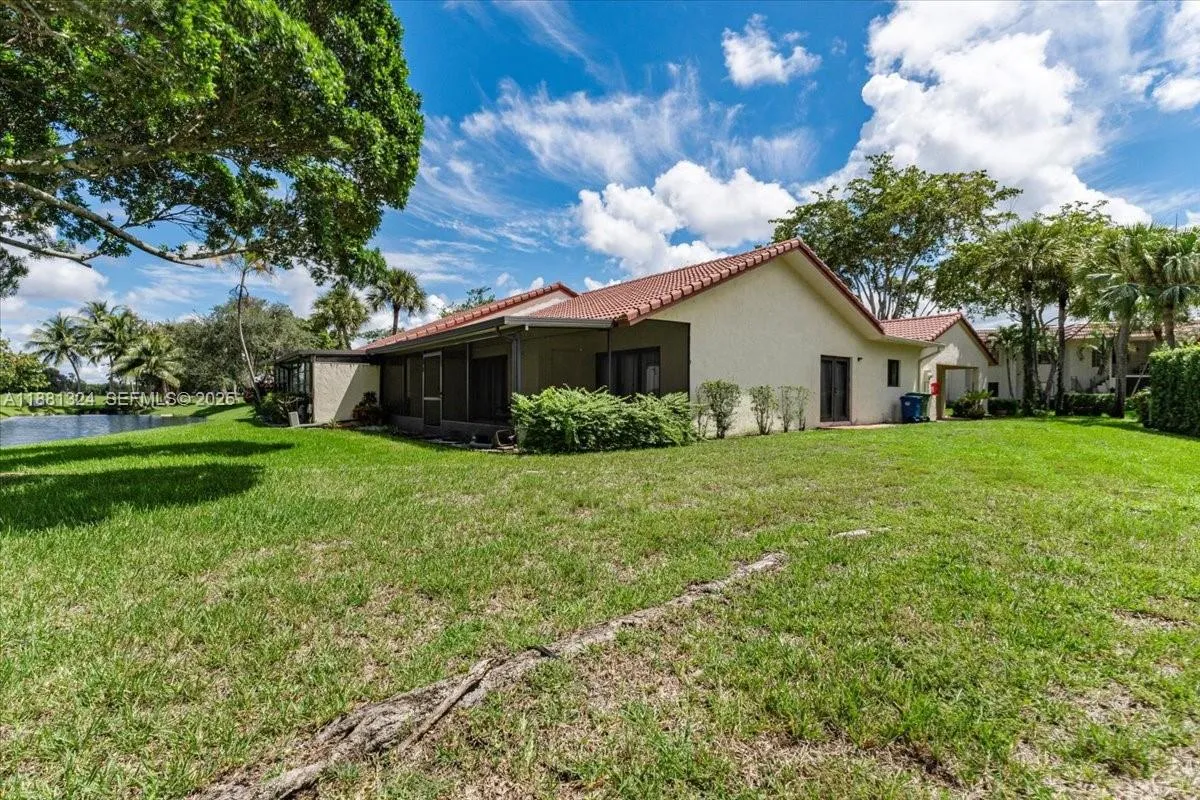 16273 Laurel Dr 7, Weston, Florida 33326, Weston, Florida 33326, 2 Bedrooms Bedrooms, ,2 BathroomsBathrooms,Residential,For Sale,16273 Laurel Dr 7, Weston, Florida 33326,A11881324