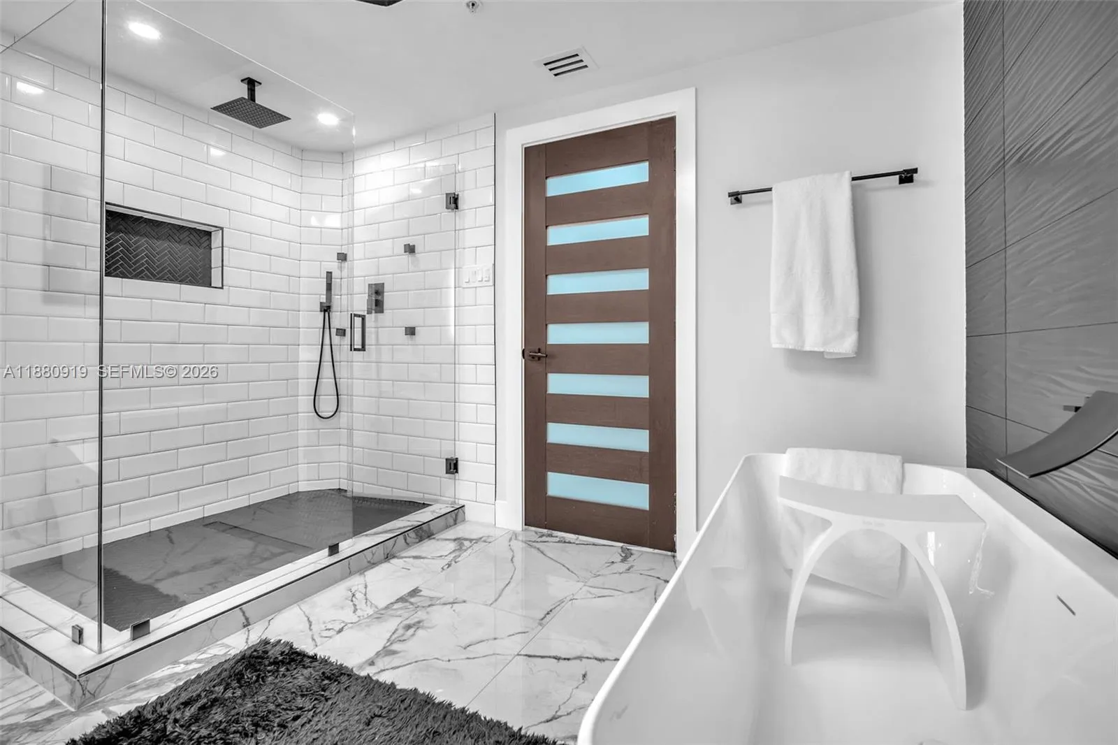 333 Las Olas Way 1207, Fort Lauderdale, Florida 33, Fort Lauderdale, Florida 33301, 2 Bedrooms Bedrooms, ,2 BathroomsBathrooms,Residential,For Sale,333 Las Olas Way 1207, Fort Lauderdale, Florida 33,A11880919