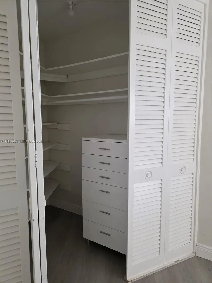 18720 Ne 18th Ave 116, Miami, Florida 33179, Miami, Florida 33179, 2 Bedrooms Bedrooms, ,2 BathroomsBathrooms,Residential,For Sale,18720 Ne 18th Ave 116, Miami, Florida 33179,A11881983