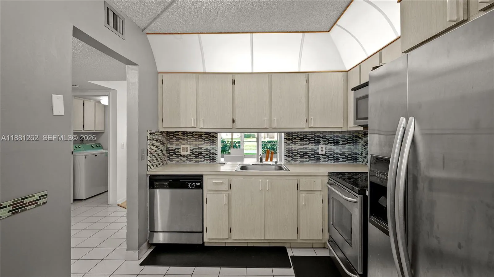 8771 Holly Ct 103, Tamarac, Florida 33321, Tamarac, Florida 33321, 2 Bedrooms Bedrooms, ,2 BathroomsBathrooms,Residential,For Sale,8771 Holly Ct 103, Tamarac, Florida 33321,A11881262