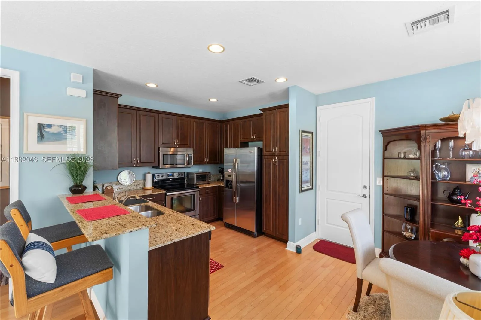 7702 Paddock Pl 7702, Davie, Florida 33328, Davie, Florida 33328, 3 Bedrooms Bedrooms, 5 Rooms Rooms,2 BathroomsBathrooms,Residential,For Sale,7702 Paddock Pl 7702, Davie, Florida 33328,A11882043