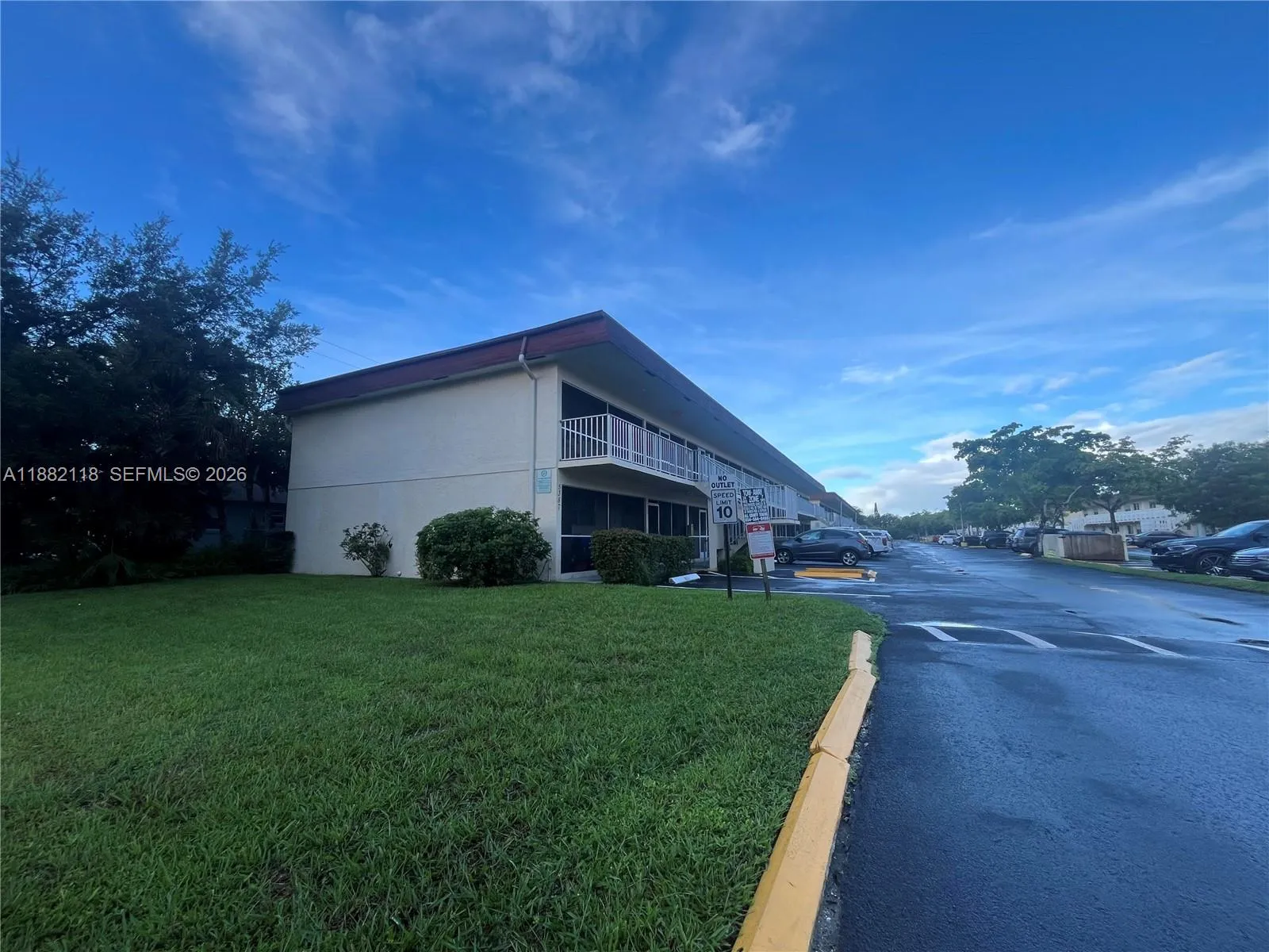 5387 Sw 40th Ave 103, Dania Beach, Florida 33314, Dania Beach, Florida 33314, 2 Bedrooms Bedrooms, 1 Room Rooms,2 BathroomsBathrooms,Residential,For Sale,5387 Sw 40th Ave 103, Dania Beach, Florida 33314,A11882118