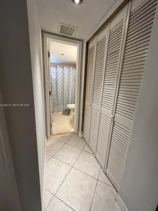 5387 Sw 40th Ave 103, Dania Beach, Florida 33314, Dania Beach, Florida 33314, 2 Bedrooms Bedrooms, 1 Room Rooms,2 BathroomsBathrooms,Residential,For Sale,5387 Sw 40th Ave 103, Dania Beach, Florida 33314,A11882118