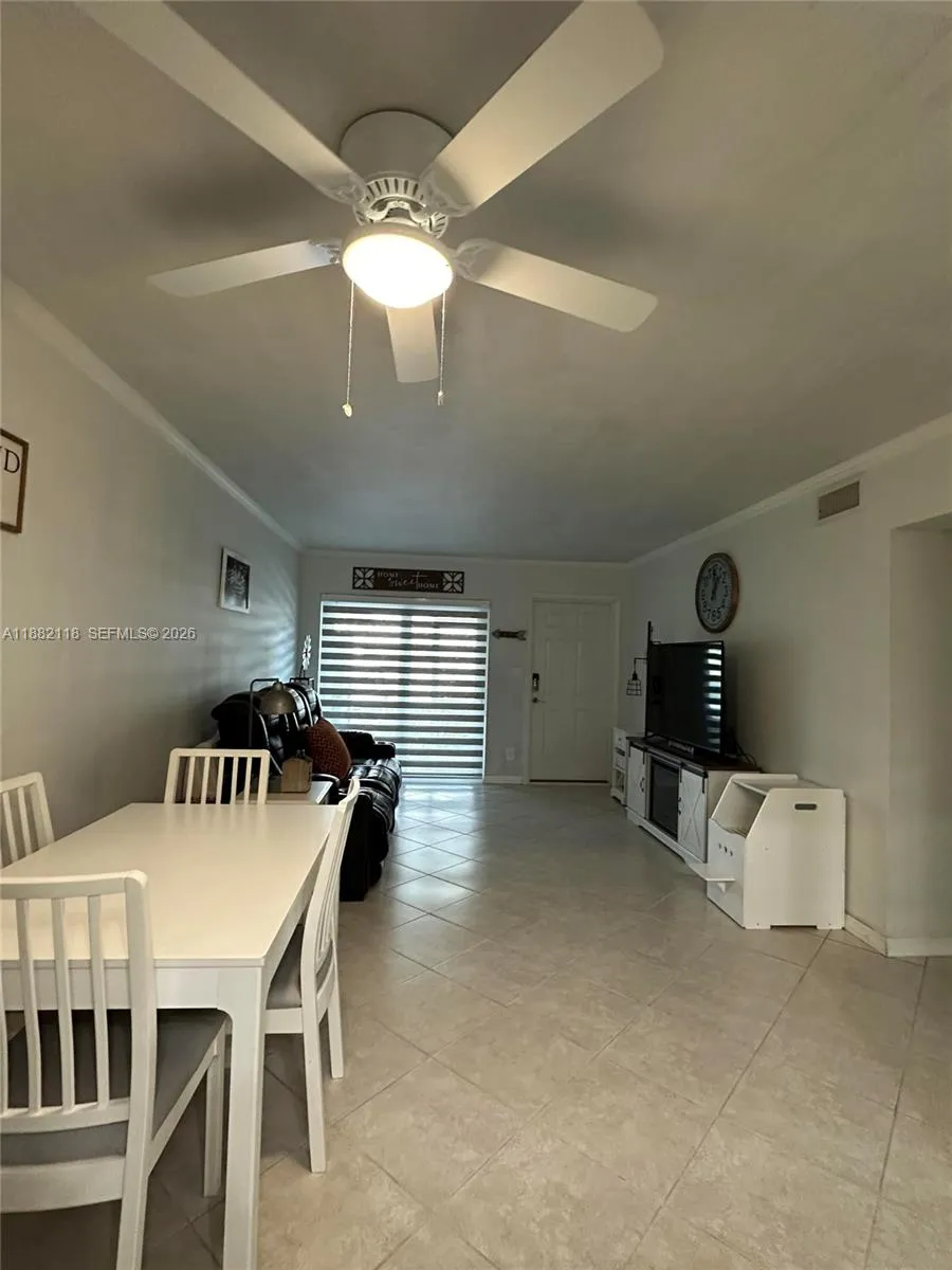 5387 Sw 40th Ave 103, Dania Beach, Florida 33314, Dania Beach, Florida 33314, 2 Bedrooms Bedrooms, 1 Room Rooms,2 BathroomsBathrooms,Residential,For Sale,5387 Sw 40th Ave 103, Dania Beach, Florida 33314,A11882118