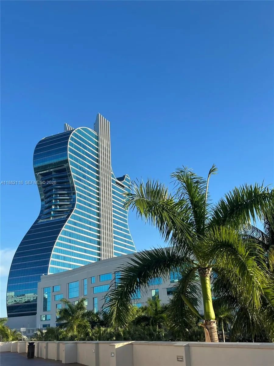 5387 Sw 40th Ave 103, Dania Beach, Florida 33314, Dania Beach, Florida 33314, 2 Bedrooms Bedrooms, 1 Room Rooms,2 BathroomsBathrooms,Residential,For Sale,5387 Sw 40th Ave 103, Dania Beach, Florida 33314,A11882118
