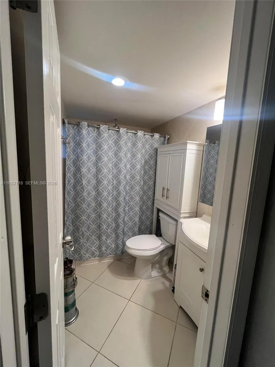 5387 Sw 40th Ave 103, Dania Beach, Florida 33314, Dania Beach, Florida 33314, 2 Bedrooms Bedrooms, 1 Room Rooms,2 BathroomsBathrooms,Residential,For Sale,5387 Sw 40th Ave 103, Dania Beach, Florida 33314,A11882118